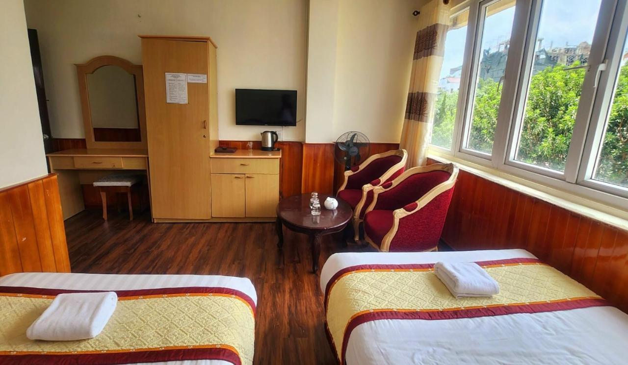 Anh Dao Hotel Dalat Exteriör bild