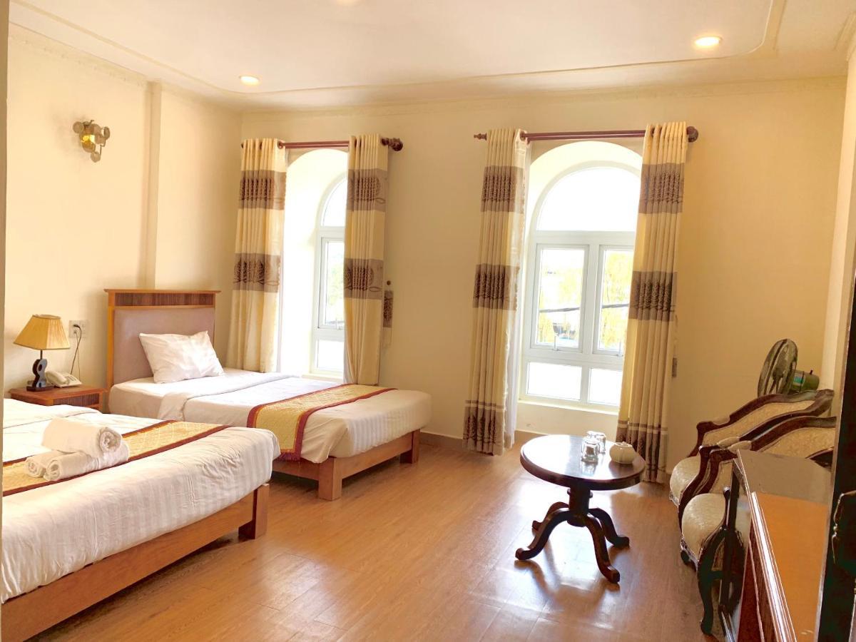 Anh Dao Hotel Dalat Exteriör bild