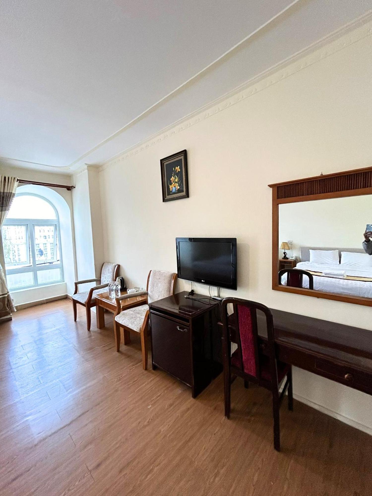 Anh Dao Hotel Dalat Exteriör bild