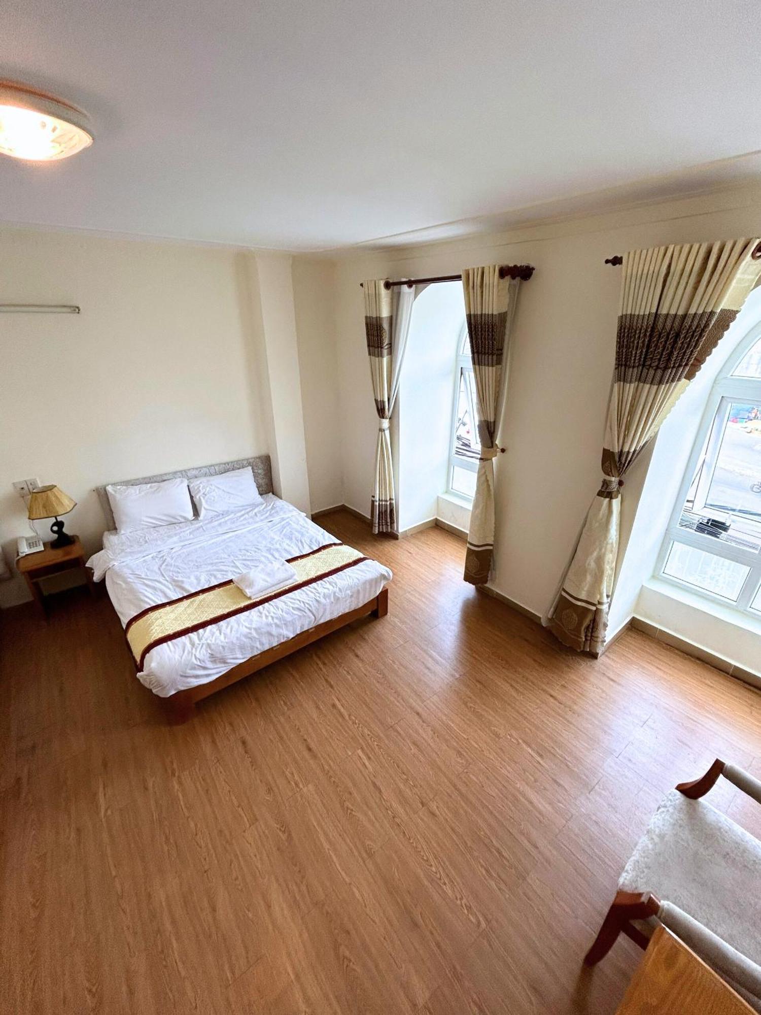 Anh Dao Hotel Dalat Exteriör bild