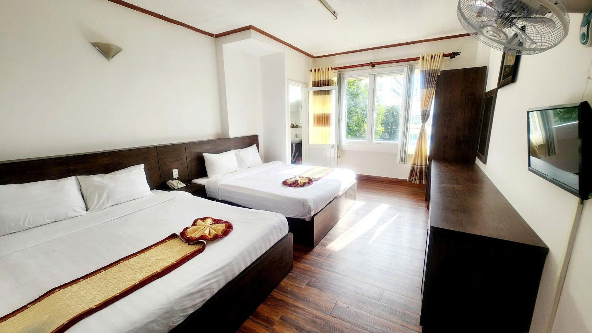 Anh Dao Hotel Dalat Exteriör bild